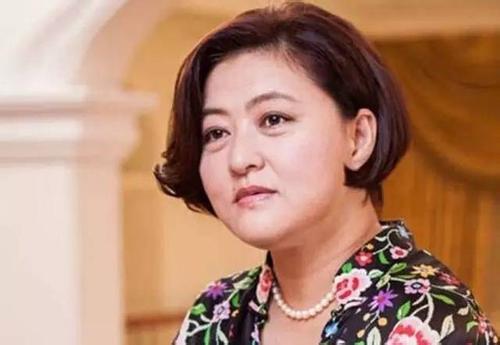 日本电影美元的女主角,女主角的跨国爱情冒险