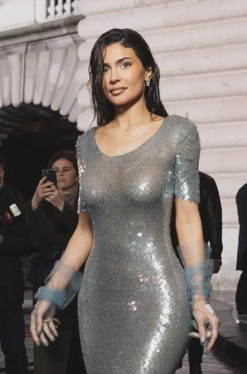 凯莉女王在线观看,在线重温传奇皇室的辉煌时刻