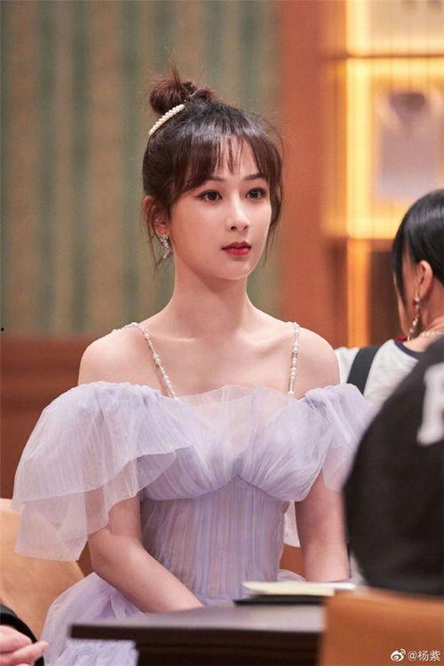 恐丑的娱乐吃瓜人微博,恐丑吃瓜达人微博揭秘娱乐圈幕后故事