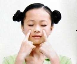 娱乐吃瓜酱眼保健操